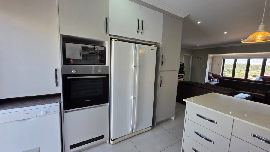 3 Bedroom Property for Sale in Hartenbos Central Western Cape